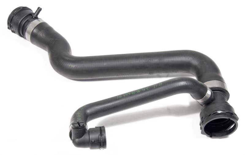 شیلنگ بالا رادیاتور آب E90 چهار سیلندر